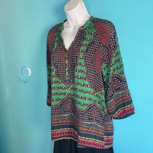 Trinity Blouse Size L Vibrant Green Silk BOHO Pullover Top Smocked Shoulders